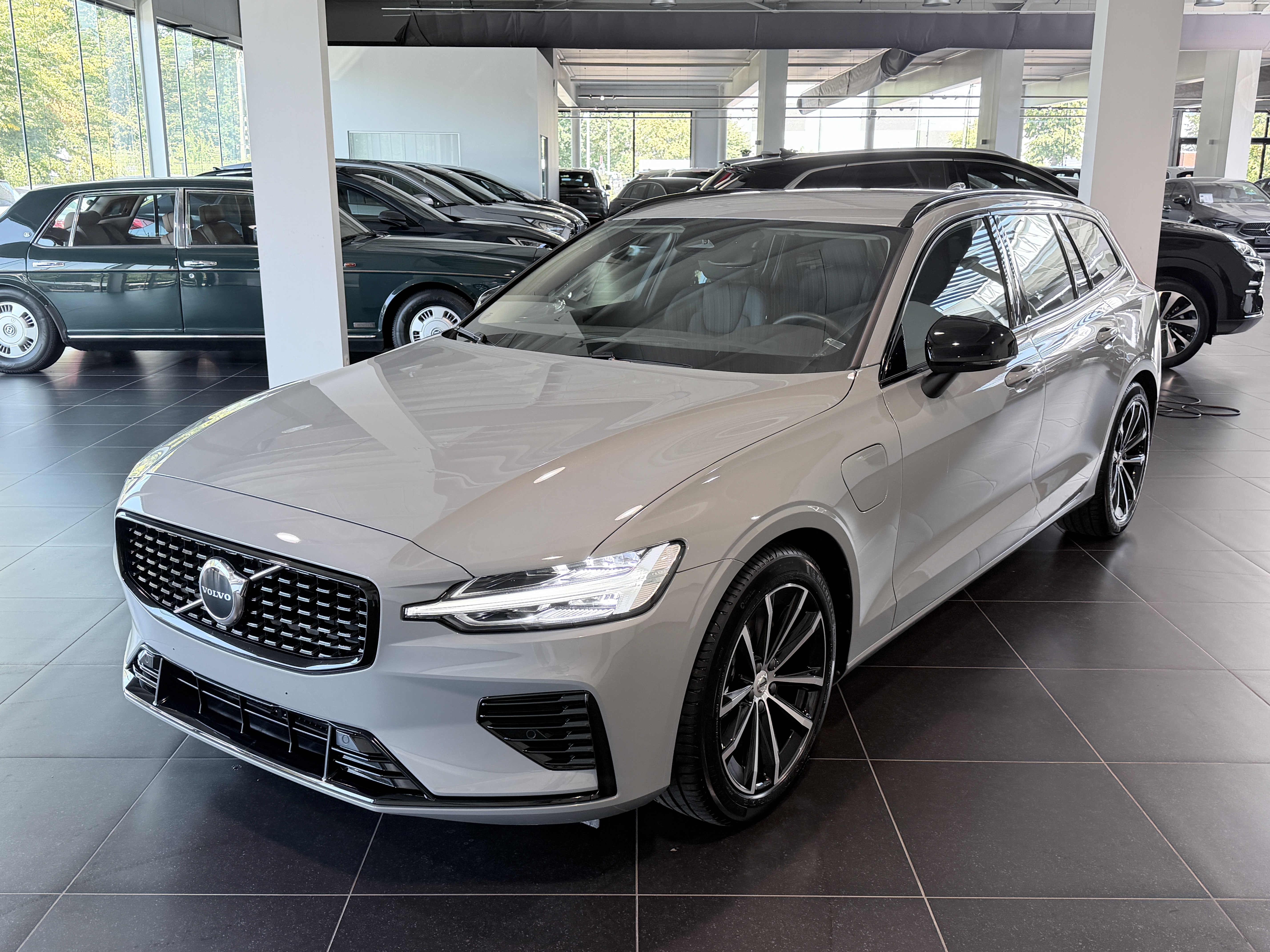 VOLVO V60  