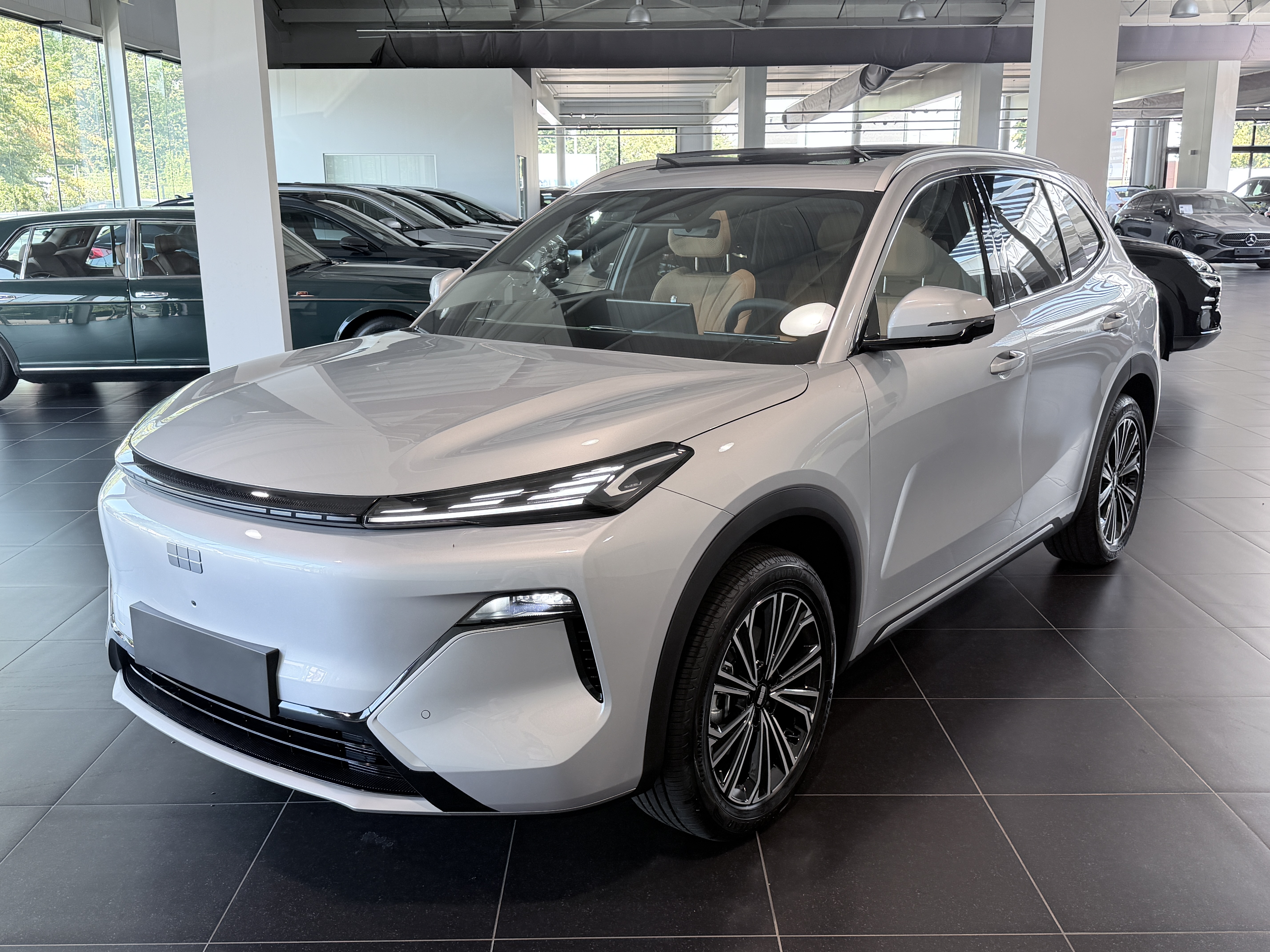 GEELY Starray EM-i 1.5 EM-i PHEV MAX / 136KM EV / PANO / Leder / ACC / Led / 360 Camera