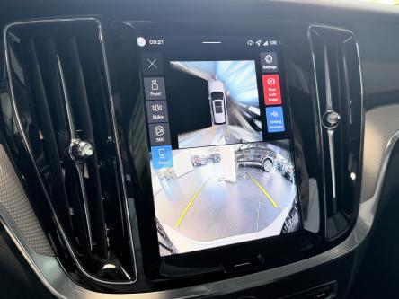 VOLVO V60 B4 Plus Dark Panorama, Head-Up Display, 360 Camera, Harman Kardon Sound