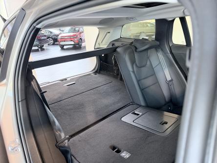 VOLVO V60 B4 Plus Dark Panorama, Head-Up Display, 360 Camera, Harman Kardon Sound