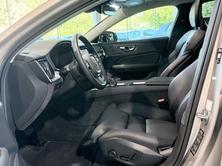 VOLVO V60 B4 Plus Dark Panorama, Head-Up Display, 360 Camera, Harman Kardon Sound