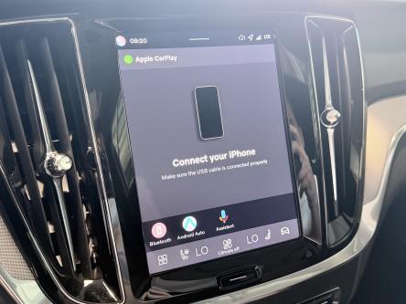 VOLVO V60 B4 Plus Dark Panorama, Head-Up Display, 360 Camera, Harman Kardon Sound