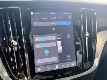 VOLVO V60 B4 Plus Dark Panorama, Head-Up Display, 360 Camera, Harman Kardon Sound