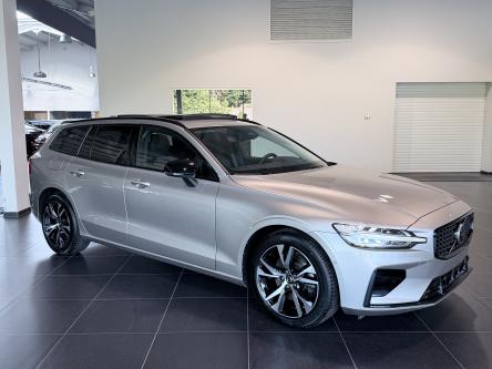 VOLVO V60 B4 Plus Dark Panorama, Head-Up Display, 360 Camera, Harman Kardon Sound
