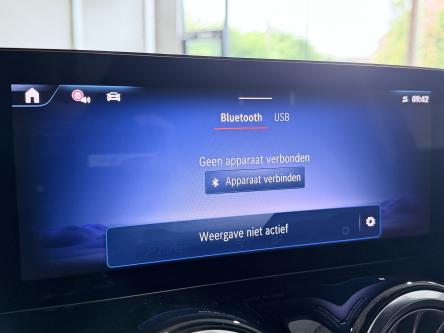 MERCEDES-BENZ EQB 250 + AMG Night Pack, 20 Inch Alu, Camera, Led HIgh Performance, Mbux, DAB