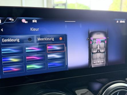 MERCEDES-BENZ EQA 250 + AMG Night Pack, 360 Camera, 20 Inch Alu, Advanced Sound, Led High Performance