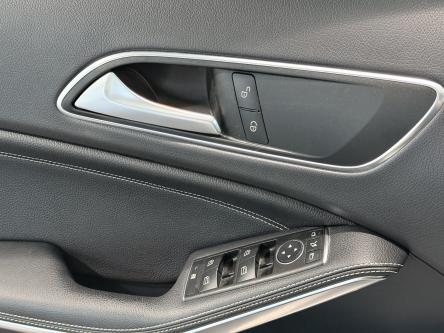 MERCEDES-BENZ GLA 180 Urban Trekhaak, Only 46000 km !!