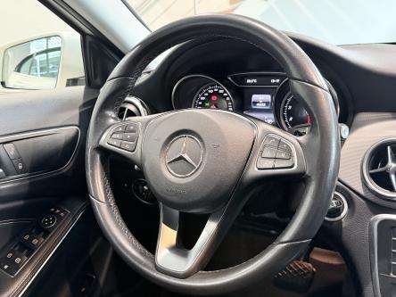 MERCEDES-BENZ GLA 180 Urban Trekhaak, Only 46000 km !!