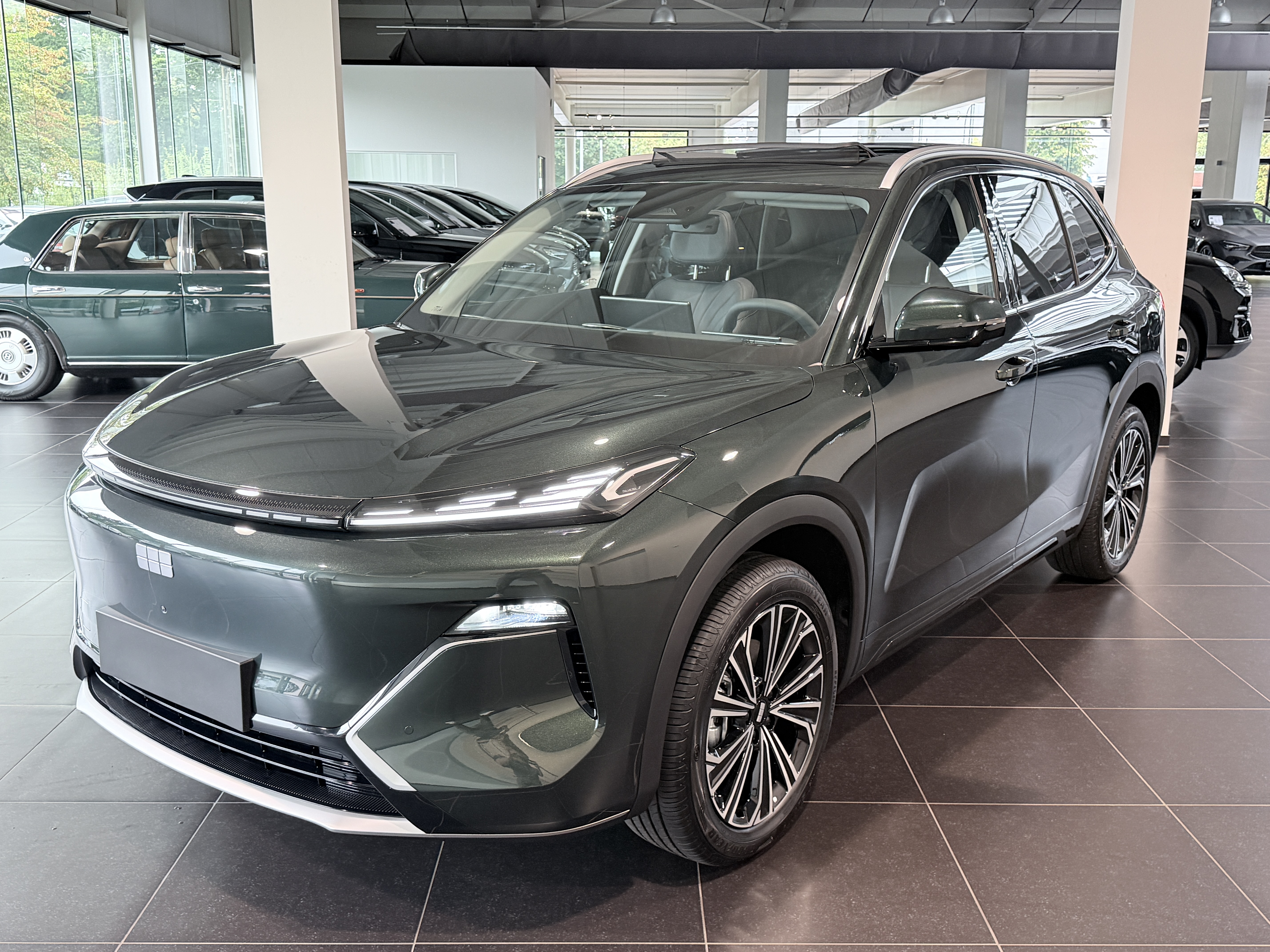 GEELY Starray EM-i 1.5 EM-i PHEV MAX+ / 136KM EV / PANO / Leder / ACC / Led / 360 Camera