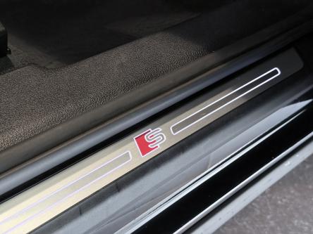 AUDI Q3  S-line / LED / A.camera