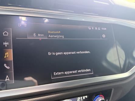 AUDI Q3  S-line / LED / A.camera