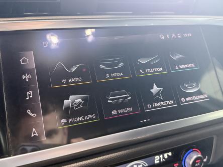 AUDI Q3  S-line / LED / A.camera