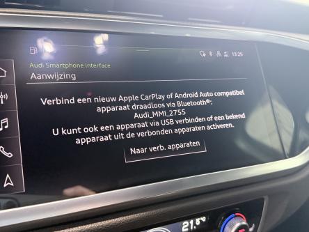 AUDI Q3  S-line / LED / A.camera