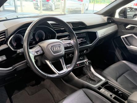 AUDI Q3  S-line / LED / A.camera