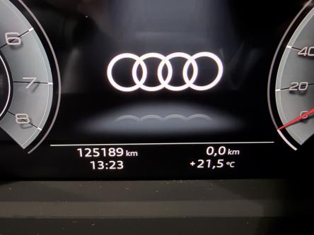 AUDI Q3  S-line / LED / A.camera