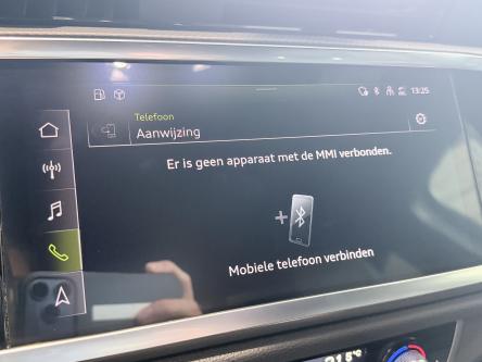 AUDI Q3  S-line / LED / A.camera
