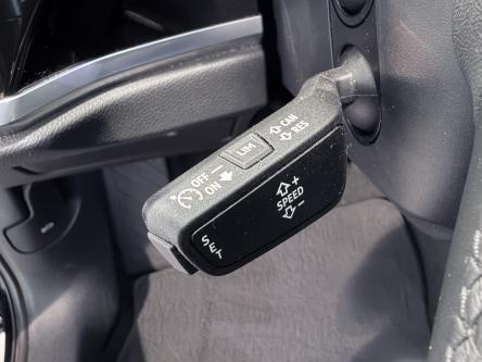 AUDI Q3  S-line / LED / A.camera