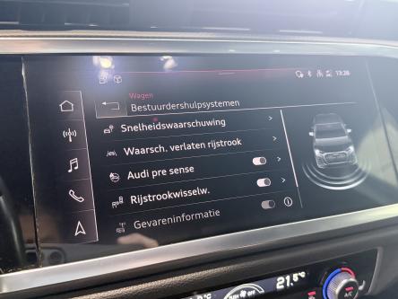 AUDI Q3  S-line / LED / A.camera
