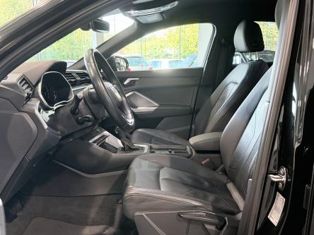 AUDI Q3  S-line / LED / A.camera