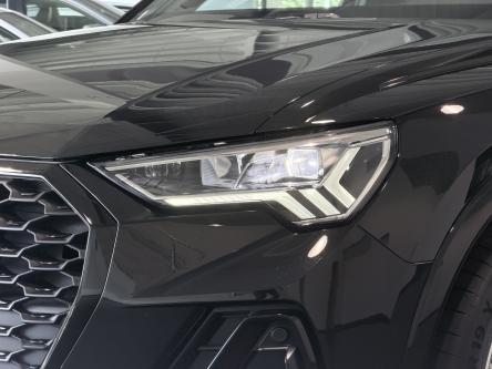 AUDI Q3  S-line / LED / A.camera