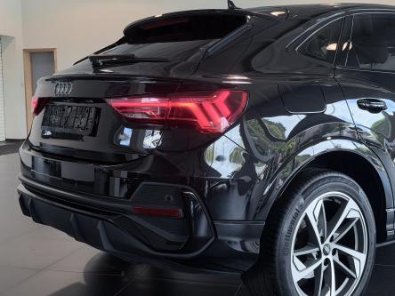 AUDI Q3  S-line / LED / A.camera