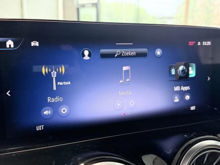 MERCEDES-BENZ EQB 250 250+ AMG PANO / LED High Performance / HUD / Trekhaak