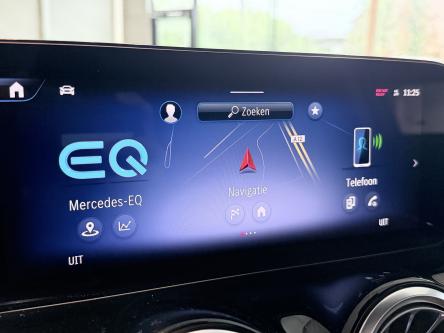 MERCEDES-BENZ EQB 250 250+ AMG PANO / LED High Performance / HUD / Trekhaak
