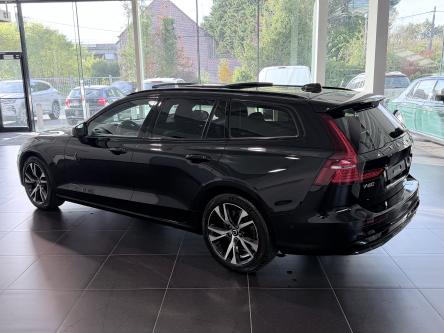 VOLVO V60 B4 Plus Dark 
