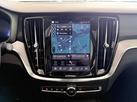 VOLVO V60 B4 Plus Dark 