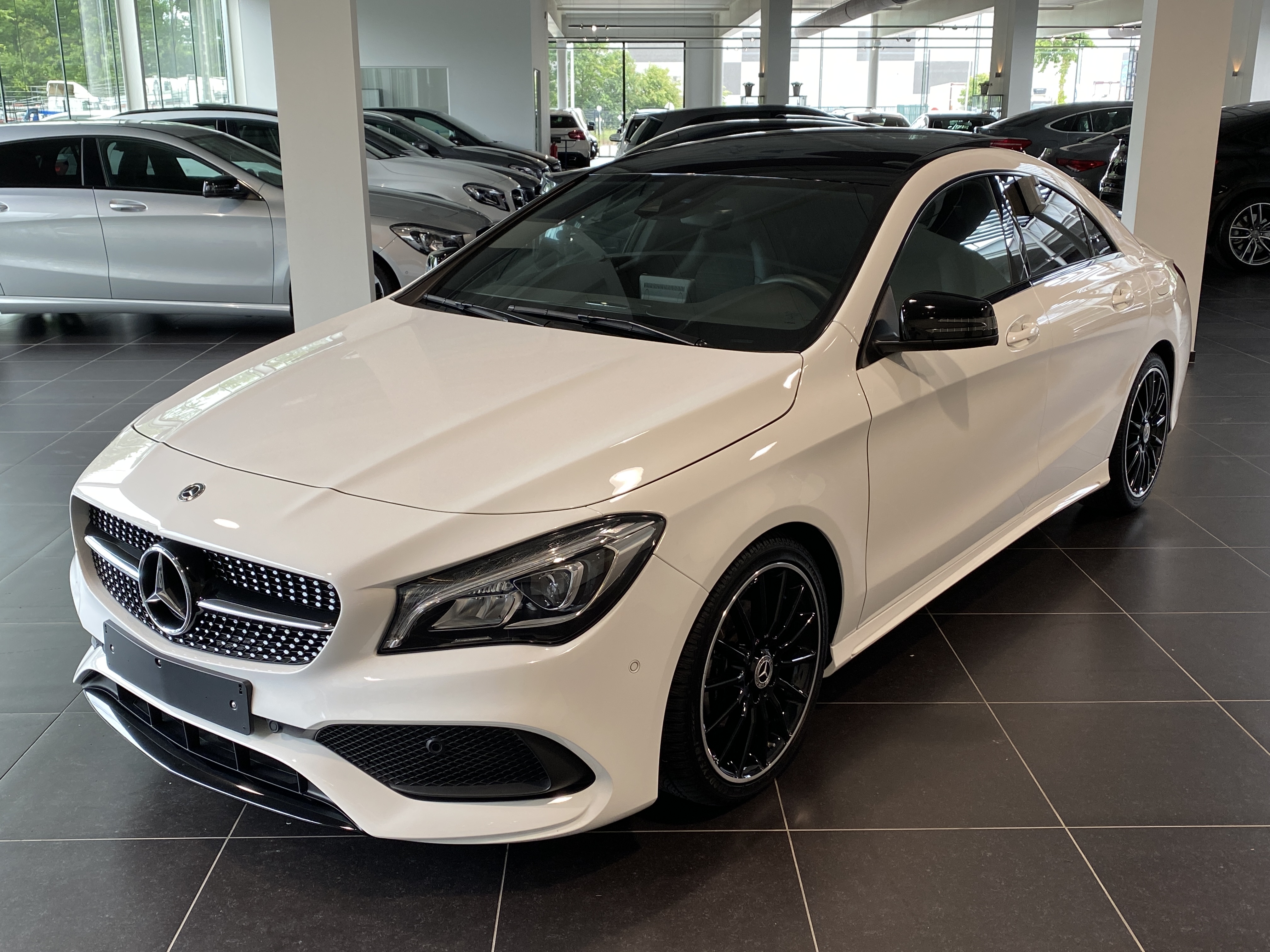 MERCEDESBENZ CLA 180 Amg Expo By KG nv