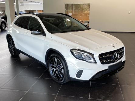 MERCEDES-BENZ GLA 180 Urban Panorama, Night Pack, Trekhaak, Achteruitrij Camera