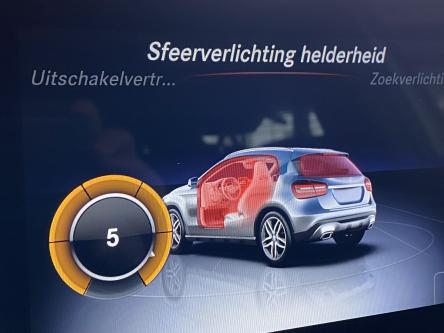 MERCEDES-BENZ GLA 180 Urban Panorama, Night Pack, Trekhaak, Achteruitrij Camera